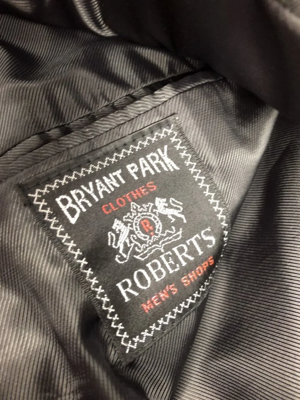 Bryant Park Roberts Men’s Shop Gray Wool Polyester Suit 44 Large 84126 Lined